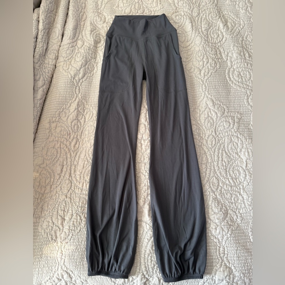 Altar'd State Charcoal High-Waisted Leggings
